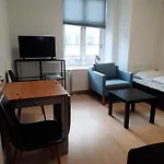 Alloggio in famiglia 1- Bed Private In *