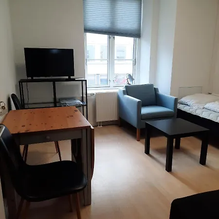 Alloggio in famiglia 1- Bed Private In *