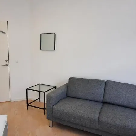 Проживание в семье 1- Bed Private In